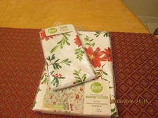 FOOD NETWORK 60 X 84 HOLIDAY TABLECLOTH WITH 8 NAPKINS NEW