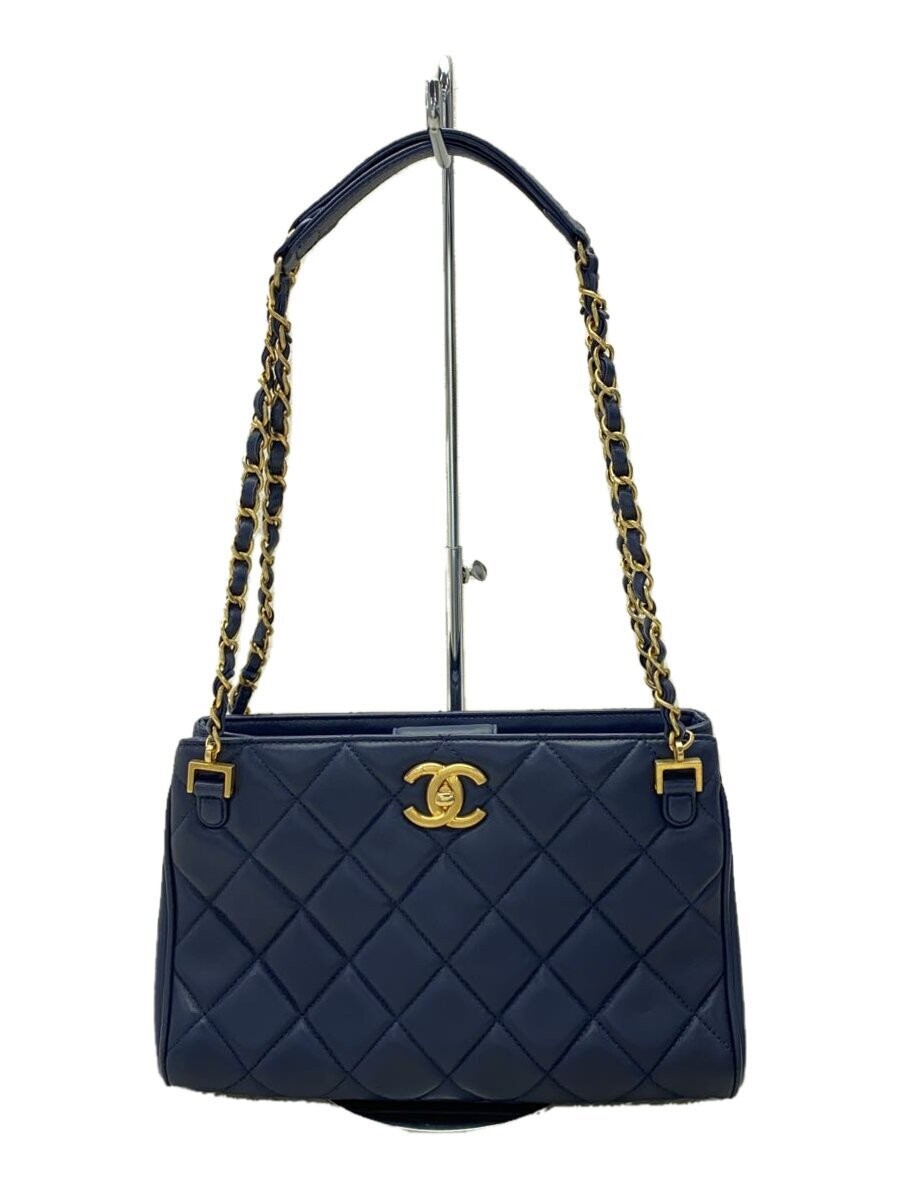 CHANEL Scratched Matelass Leather Chain Tote Bag Navy Blue