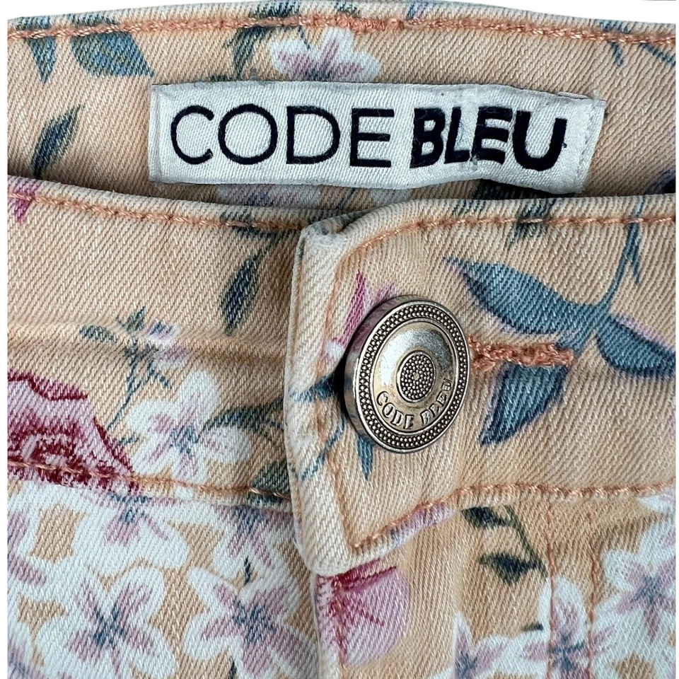 Code Bleu Chelsea Denim floral print Bermuda Shorts Womens Petite 6 - Image 3 of 4