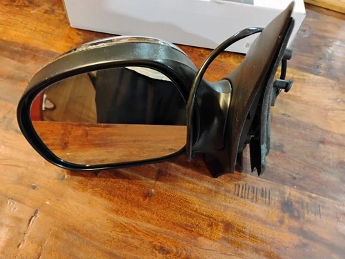 2001-2003 Ford F-150 Crew Cab Driver Side (LH) Power Mirror P/N# F01320161 