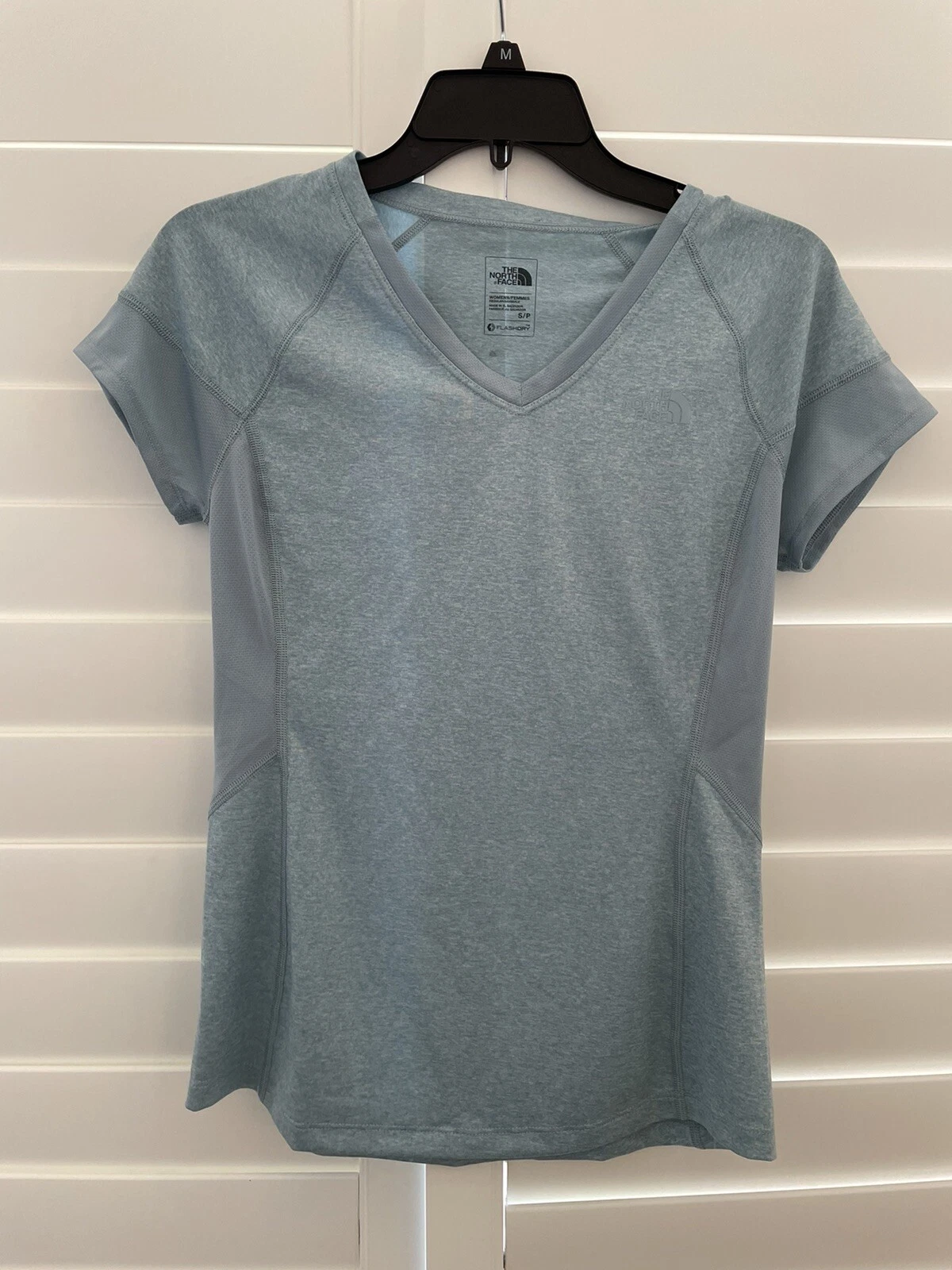 North Face Women’s Reactor V-Neck Light Blue T Shirt Top, Sz S NWT😃