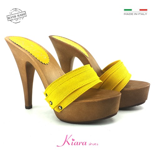 Mules à talon jaunes en cuir main image 1