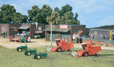 Woodland Scenics DPM66100 - Olsen Feeds & Larsens Implement - Spur N - NEU