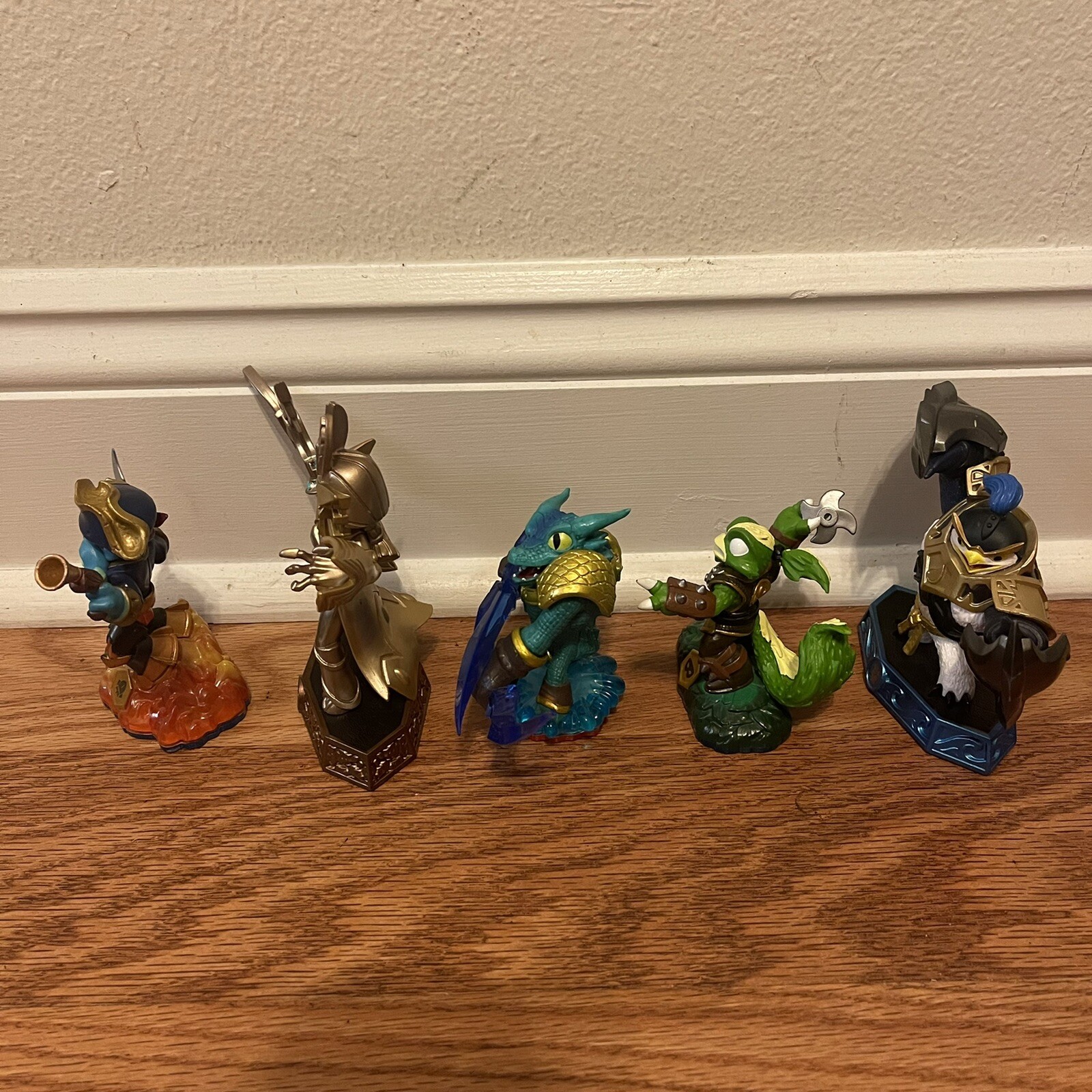 Picture 2 of 9