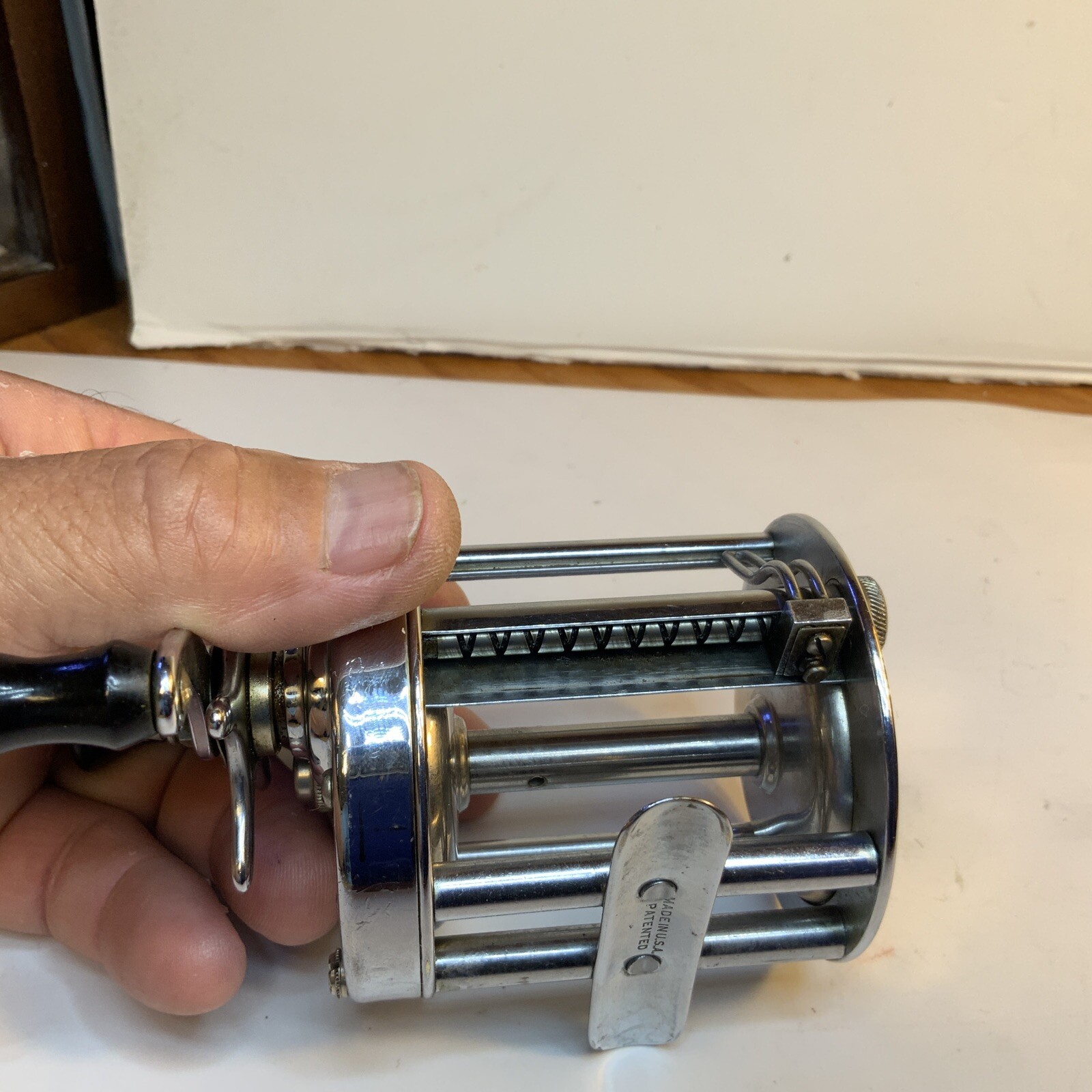 Shakespeare Fishing Reel, SERVICE 1946 MODEL FA VERY NICE REEL LOOK!