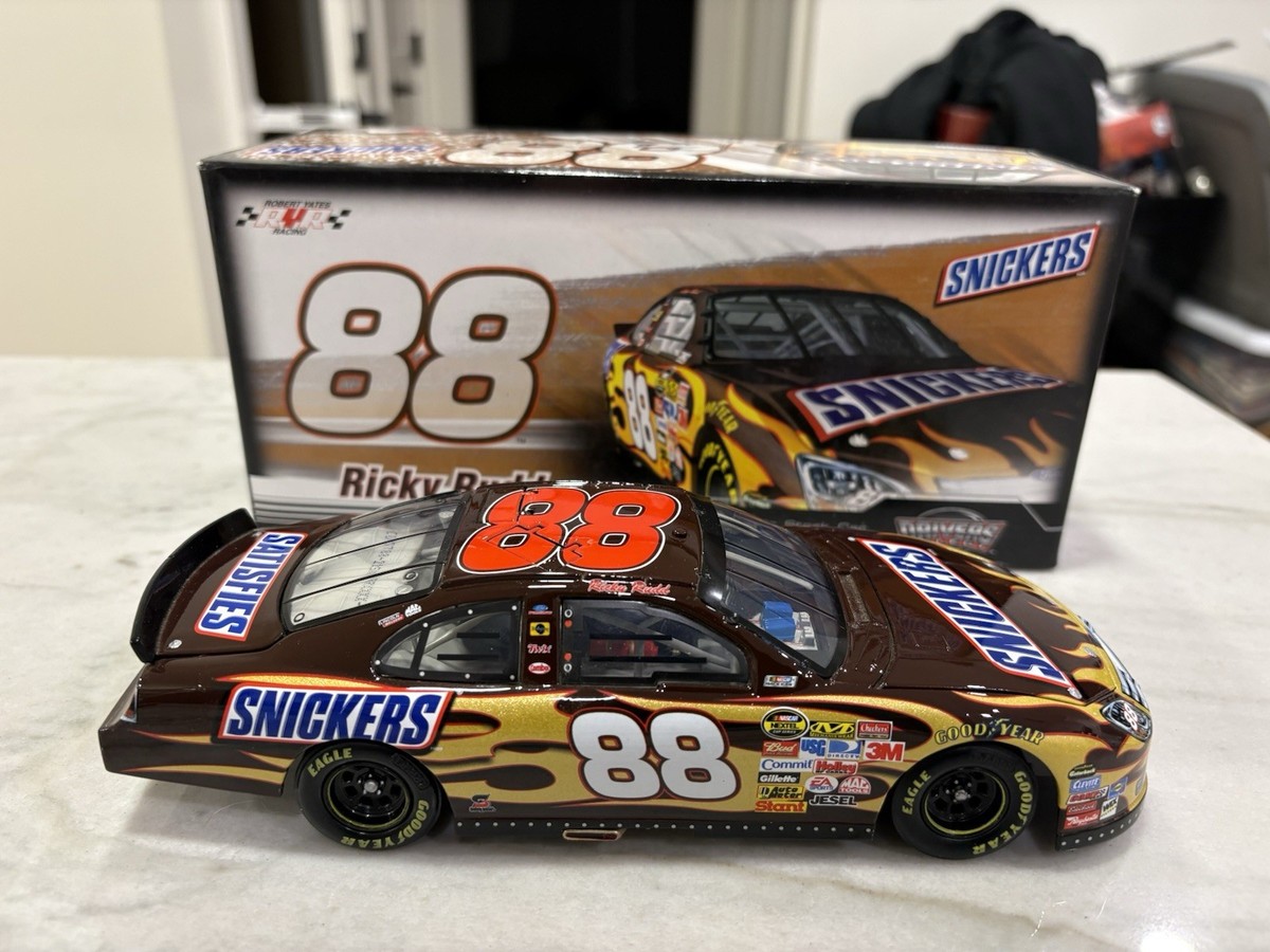 ミニカー Ricky Rudd #88 Snickers Dark 1:24 ricky-rudd-2007-snickers-dark-