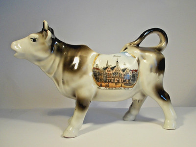 Frankfurt am Main Römer Andenken Souvenir Porzellan Milchkännchen Kuh 50er J.