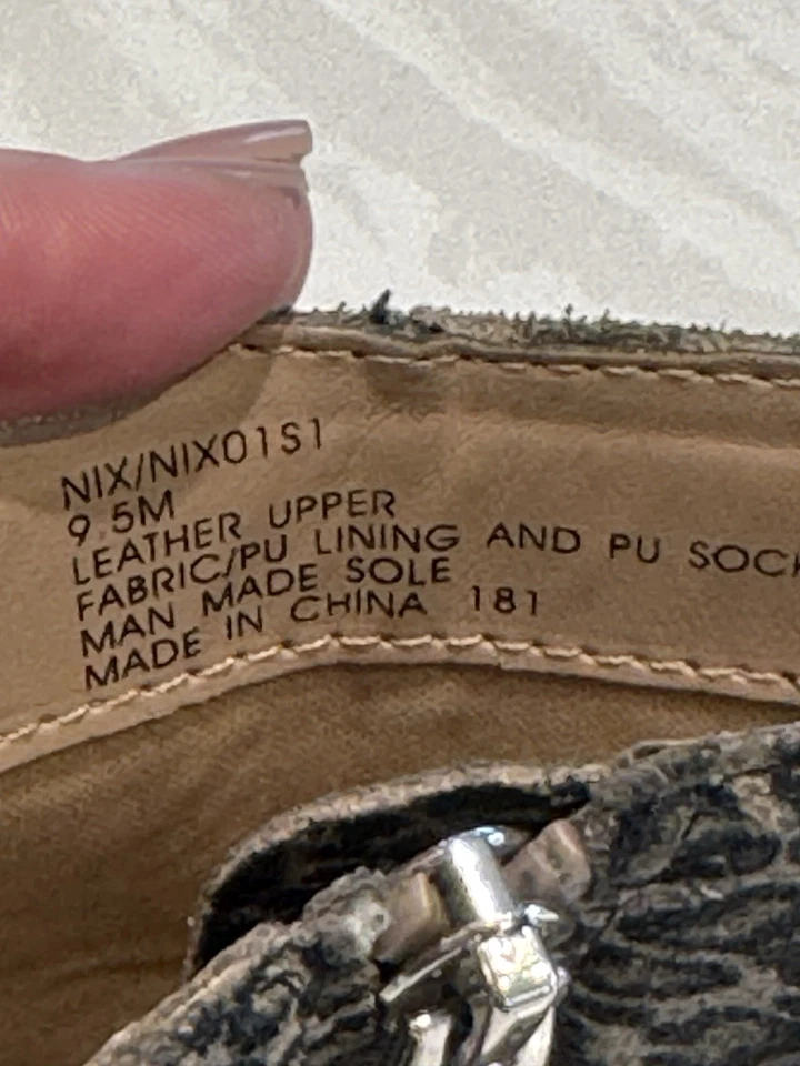 Botín Steve Madden de cuero con estampado de leopardo Foto 4 de 4