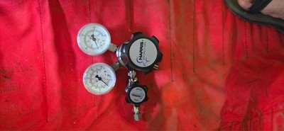 HARRIS Compressed air specialty gas lab regulator, CGA 590, 2-stage, chrome-plat