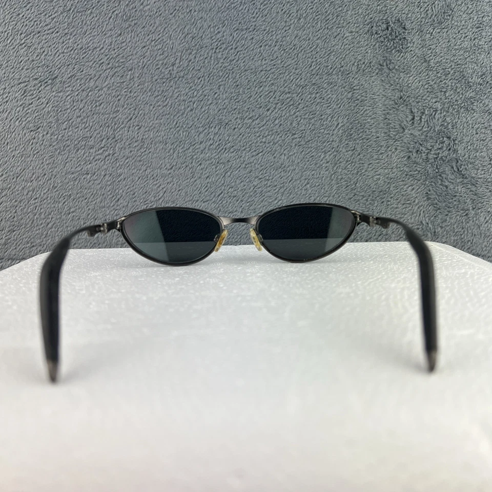 Gafas de sol Oakley Teaspoon RARAS monturas de peltre/iconos plateados monturas 50-18-140 solamente Foto 4 de 4