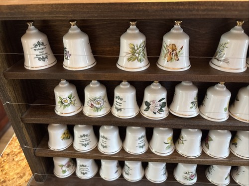 Danbury Mint 50 U.S. State Bird Bells Set Collection plus Wood Display Shelf VTG - Picture 4 of 10