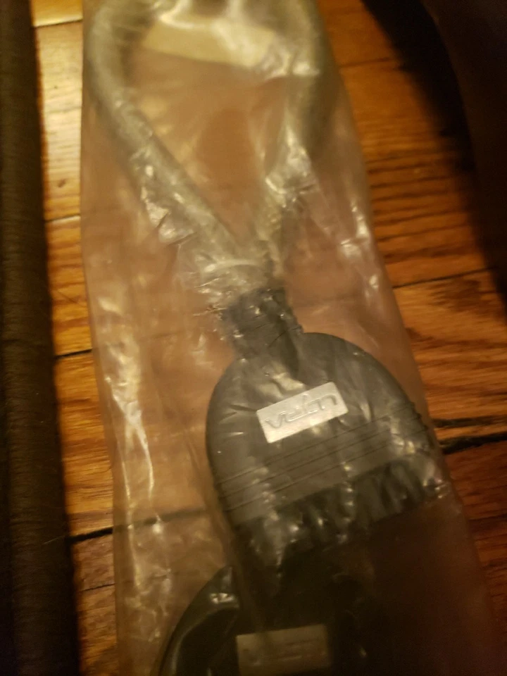 20 To 24 Pin MB Cable. UV Translucent. High Quality Cable. Computer Accessories. - Image 4 of 4