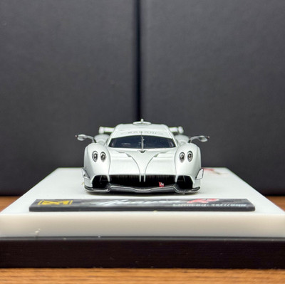 DMY 1/64 Scale Pagani Huayra R Diecast Resin Model Car Collection
