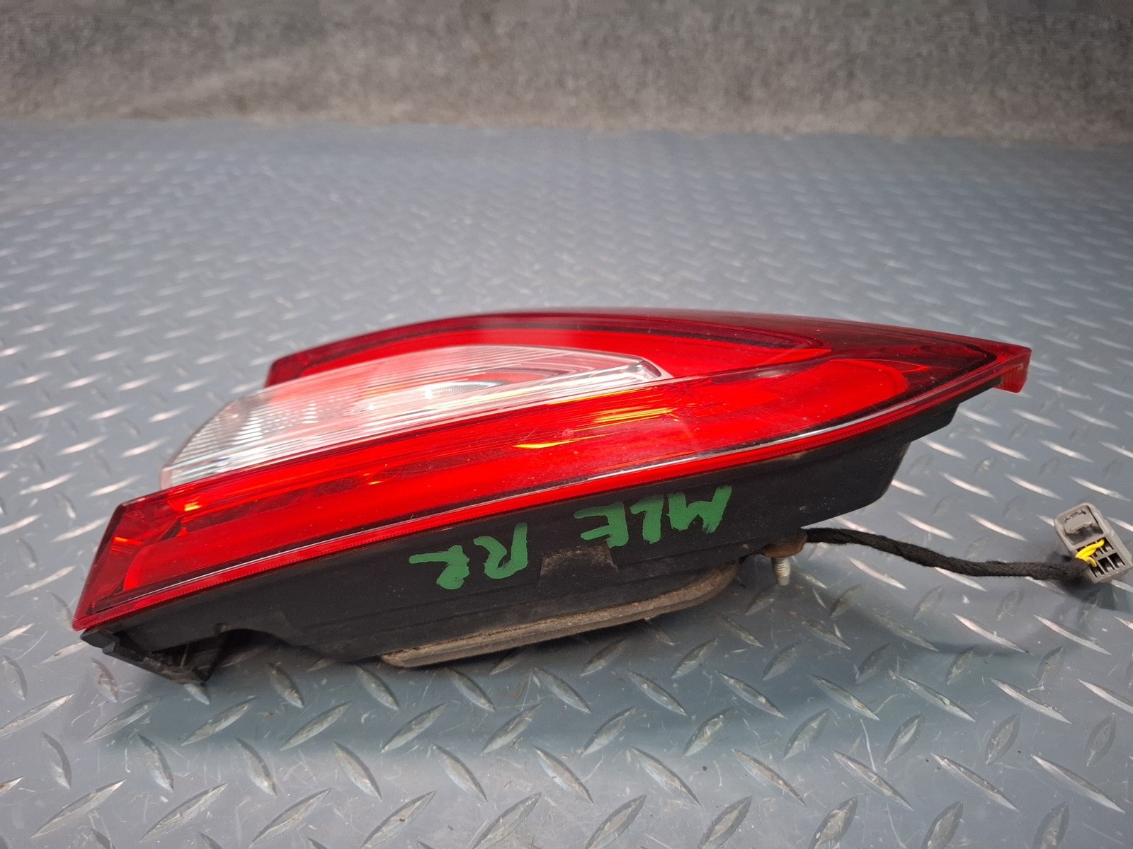 Maserati Levante 2017-2020 Rear Right Inner Luggage compartment light P/N 670106834