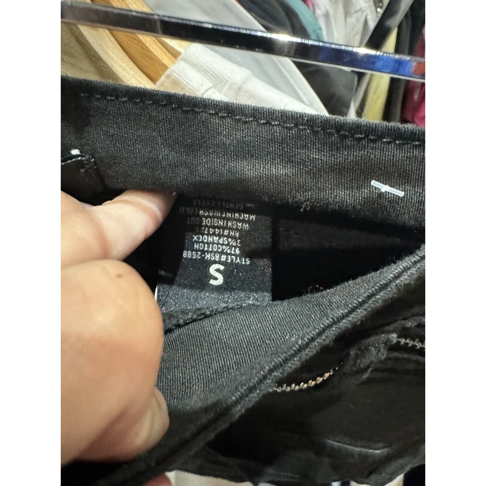 Minifalda vintage Y2K negra tiro medio multi bolsillo de carga grunge cuerpo con talla S Foto 4 de 4