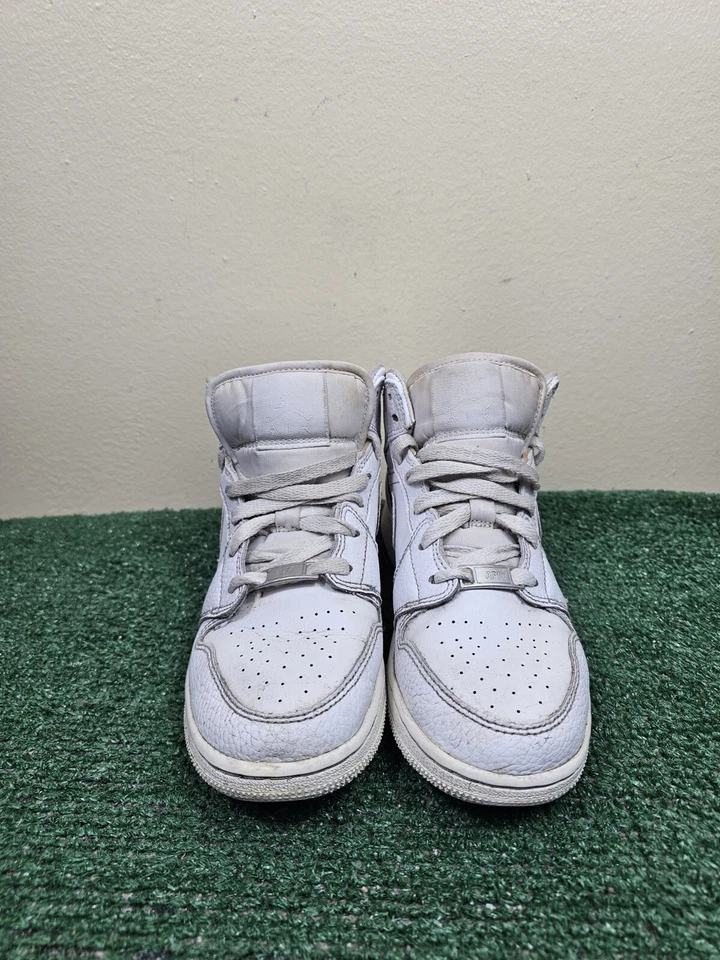 Nike Air Jordan 1 Mid Triple Zapatillas de Cuero Blanco 554725-130 Niños Talla 4.5Y Foto 2 de 4