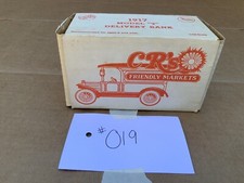 ERTL 1917 Ford Model T CR's Friendly Markets Delivery Truck Bank 9699 NOS