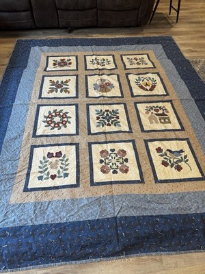 Vintage Handmade Applique Folk Art Quilt King Queen 106x89 Floral Country Home