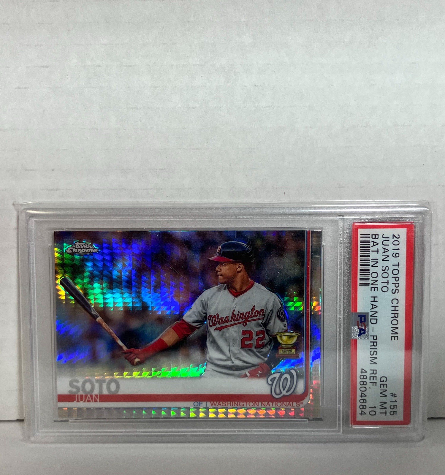 2019 TOPPS Chrome Prism REFRACTOR #155 JUAN SOTO Bat In One Hand PSA 10