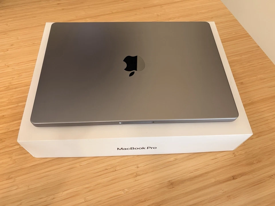 Apple MacBook Pro 14" M1 Pro · 32GB · 1TB, foto 2 di 5