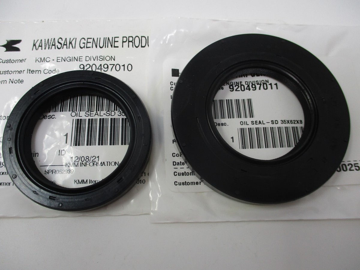 Genuine Kawasaki 92049-7011 92049-7010 Crankcase Oil Seals