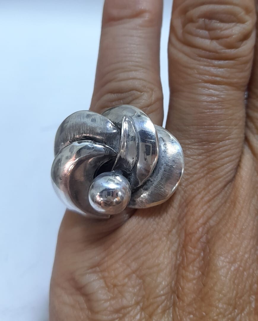 Magnificent heavy solid design ring sterling silv… - image 2