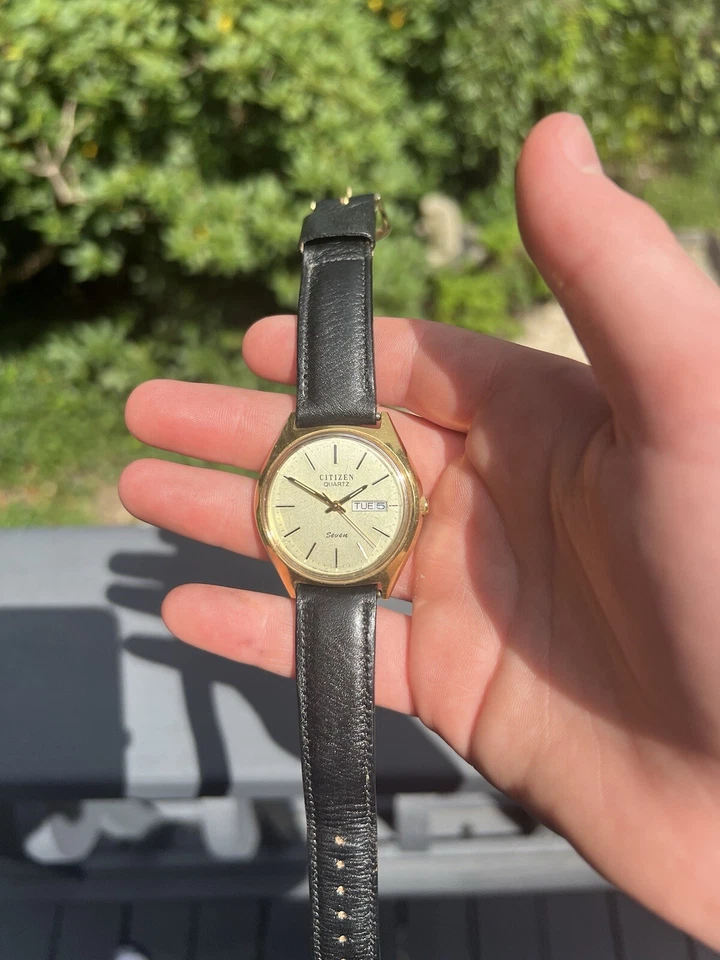 Reloj Hombre Citizen Seven 2100-941101SMK Vintage Tono Dorado Cuarzo 38mm Día-Fecha” Foto 3 de 4