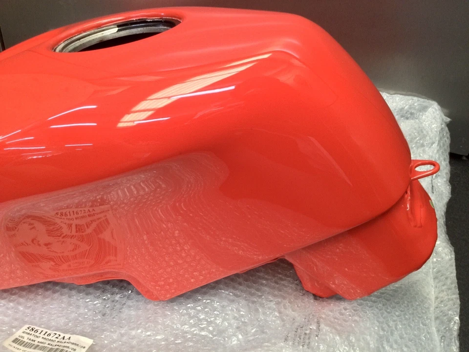 Depósito de combustible Ducati Desmosedici D16RR Ducati piezas originales 58611672AA Foto 3 de 4