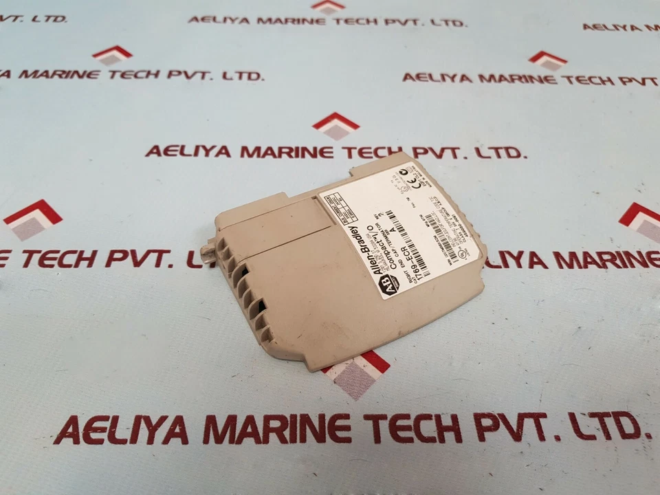 Allen-bradley 1769-ECR Compact I/O Droit Fin Cap / Terminator Foto 4 de 4