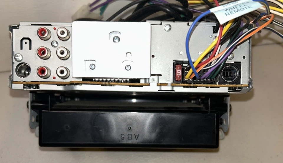 Unidad principal de arsenal JVC KD-A735BT - sin probar Foto 4 de 4