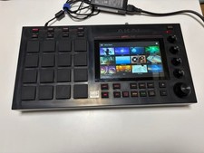  EXC AKAI MPC LIVE 1st Gen Standalone Sampler Sequencer Built-in  From JAPAN