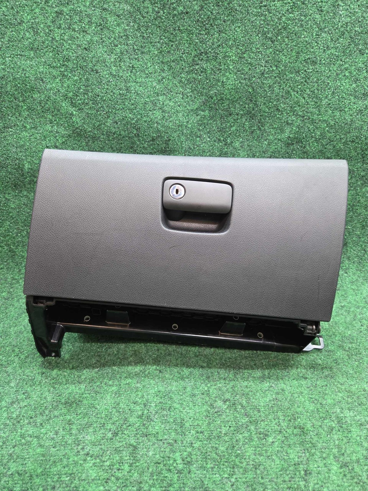 2015-2020 Mercedes Benz Gla 250 Dash Glove Box Compartment Oem A1176804200