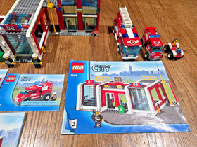 LOT OF 2 LEGO CITY FIRE STATION 7208 & OFF ROAD FIRE TRUCK & FIRE BOAT 7213
