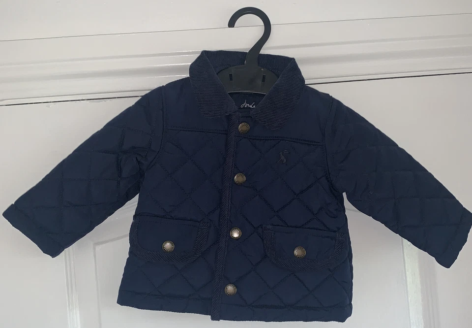 BABY JOULES WATTIERTE JACKE, MARINEBLAU. ALTER 3-6 MONATE.TOP ZUSTAND.UVP 50£