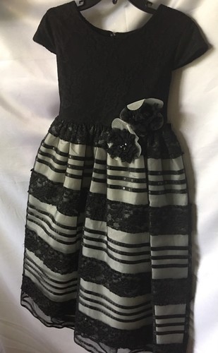 Isobella and Chloe Girls Black And Gray Lace Long Formal Party Dress Sz 6-New - Picture 2 of 10