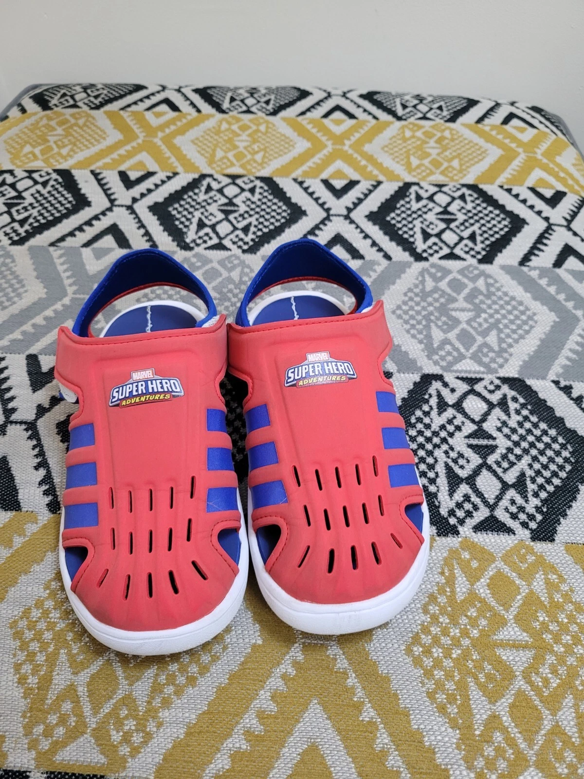 Sandali da acqua Adidas X Marvel Super Hero Adventures per ragazzi più grandi taglia 2 EU 34