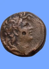 Tryphon. c. 142-138 BC. Æ 17,5mm, 4,7g, Spiked Macedonian helmet with goat horns