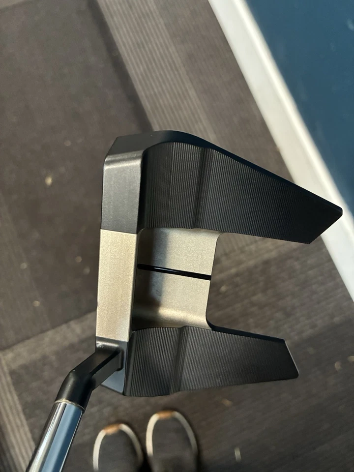 Never Compromise Reserve 4 Contrast 33.5 Inch Good Condition - Image 3 of 4