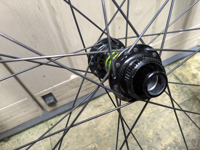 E13 E thirteen 27.5 Carbon Fibre TRSR FRT WHL BOOST BONTRAGERHUB BLACK SPOKES SS