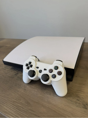 PlayStation 3 Slim White Vinyl! LOADED WITH GAMES    READ DESCRIPTION PLEASE