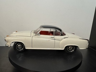 Revell - 1:18 - 08982 - Borgward Isabella Coupe in OVP