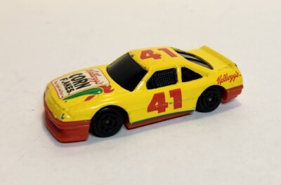 Kelloggs CORN FLAKES Diecast Metal Toy CAR Yellow #41 Race Car 1:64
