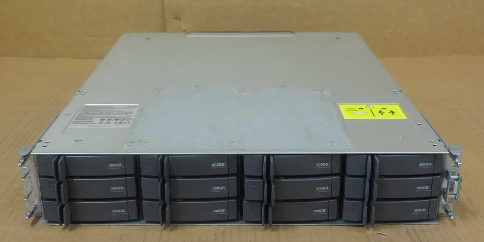 NetApp FAS2020 Filer iSCSI Storage Array Shelf 2 x Controllers 4x 300GB HDD 2U - Image 2 of 4