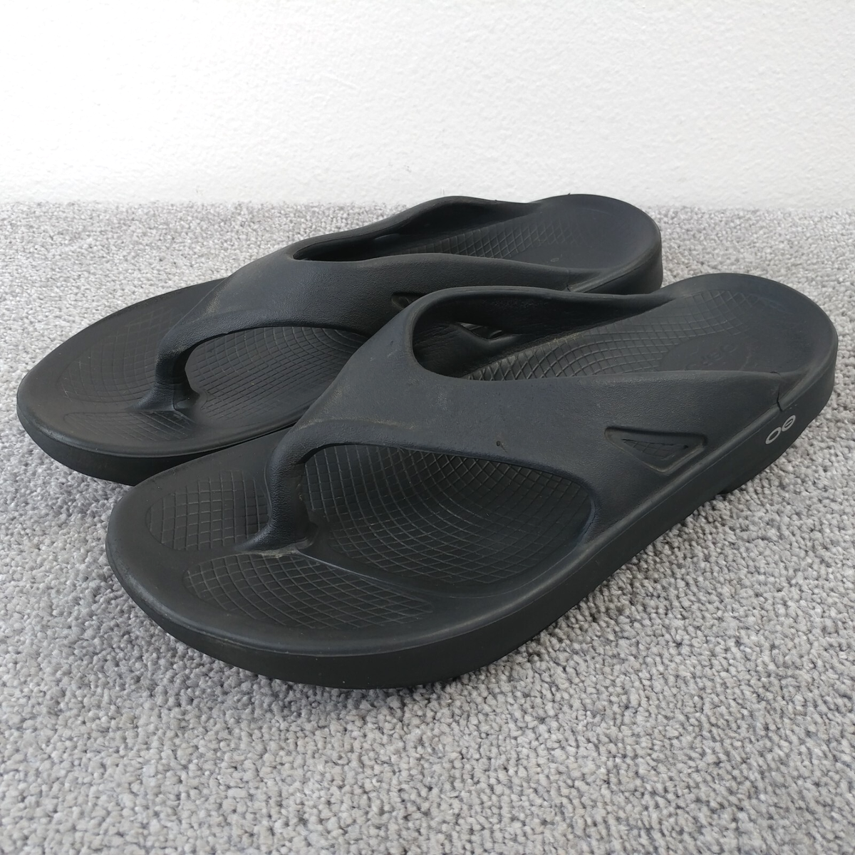 Oofos Mens Size 13 Sandals Original Black Recovery Sport  display picture 2