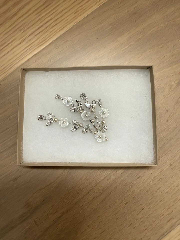 Jennifer Behr Darla pin, Wedding Accessory - Image 3 of 4