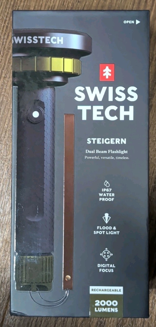 Swiss Tech Steigern 2000L Rechargeable Flashlight (33642)