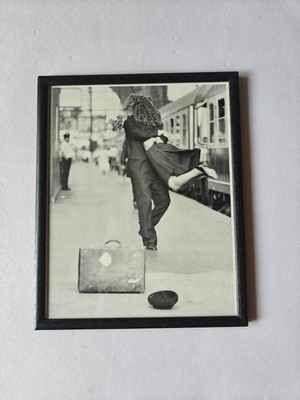MARC TRAUTMANN TUSHITA LOVERS Welcome Home Framed Photo B+W Train Station B12300