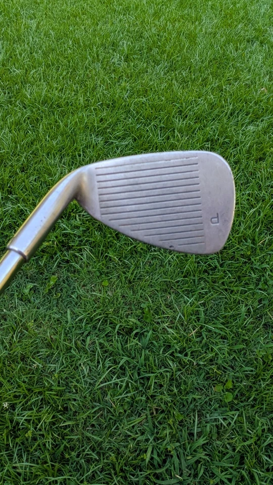Spalding Executive EZ Sand Wedge (SW)- Steel Shaft - Right Handed - Image 2 of 4
