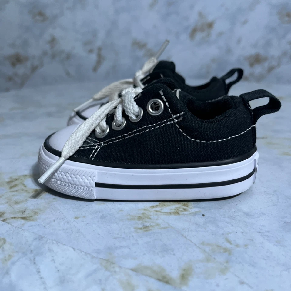 Zapatillas deportivas Converse All Star Chuck Taylor para niños pequeños jóvenes talla 2 negras bajas Foto 4 de 4