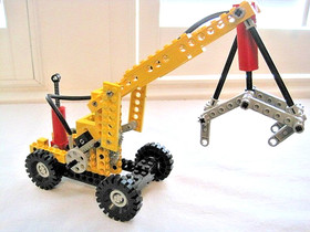 Lego Technic 8040 Universal Building Set - 100% Complete w/Manuals - No Box